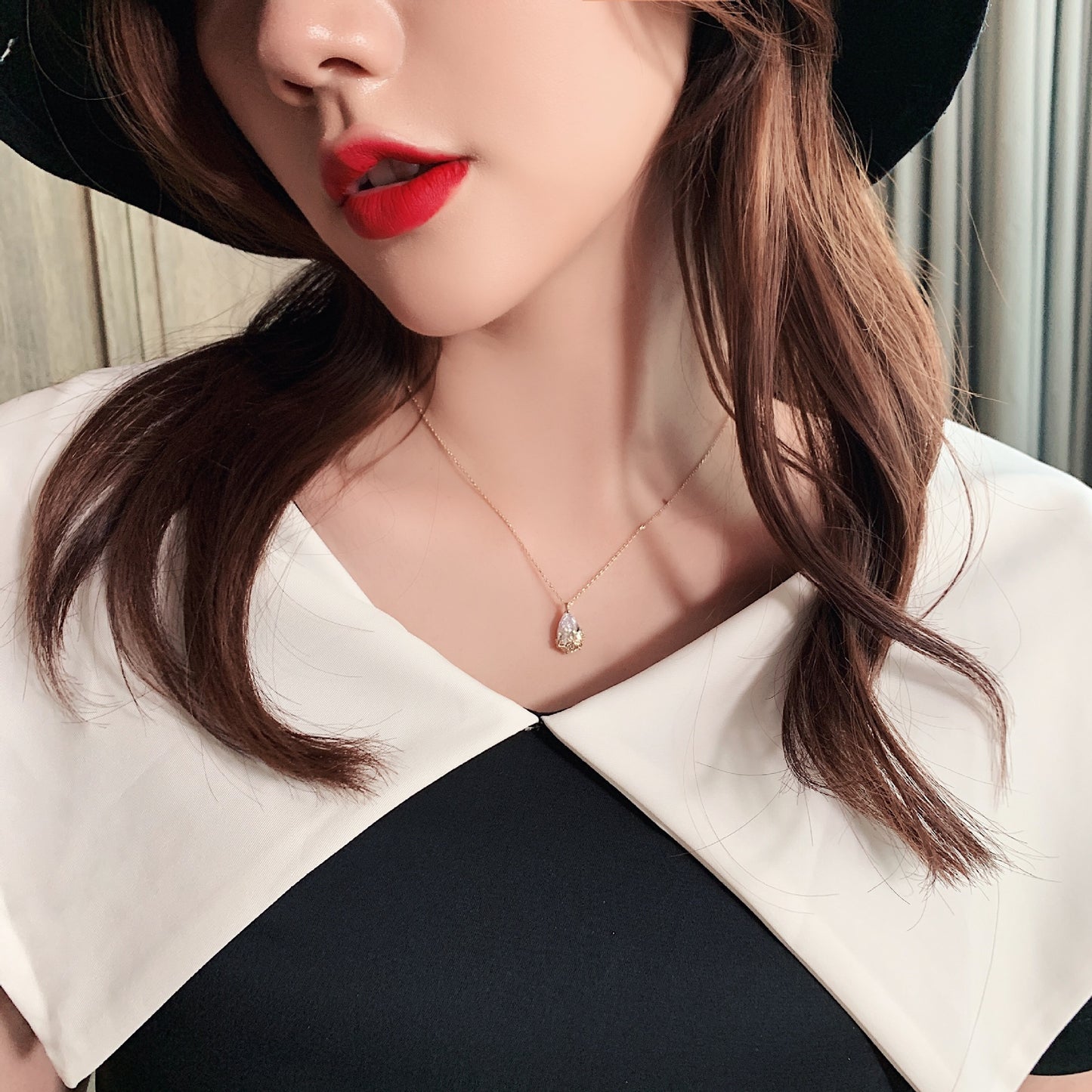 Pure Drop – Crystal Water-Drop Pendant Necklace