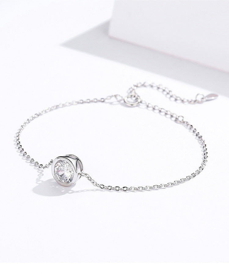 Whispers of Clarity – Dainty Round Zircon Bracelet