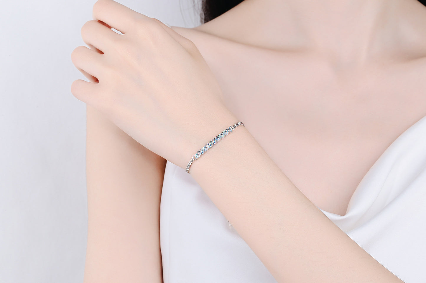 Soul Link – S925 Sterling Silver Cuban Moissanite Bracelet – Dazzling Luxury for Every Occasion