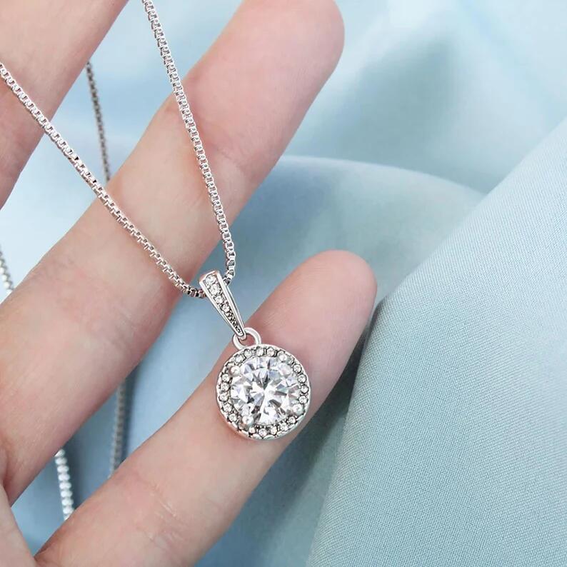 Timeless Sparkle — Micro-Set Round Cut Diamond Clavicle Chain – Elegant Minimalist Necklace