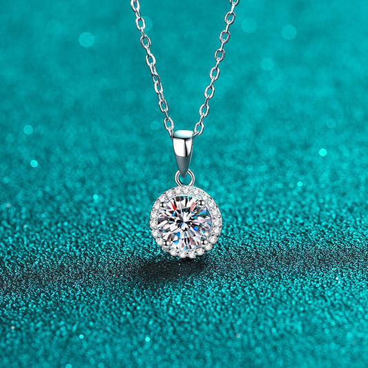 Heart of Brilliance – Women's Sterling Silver Necklace Round Bag 1 Carat Moissanite