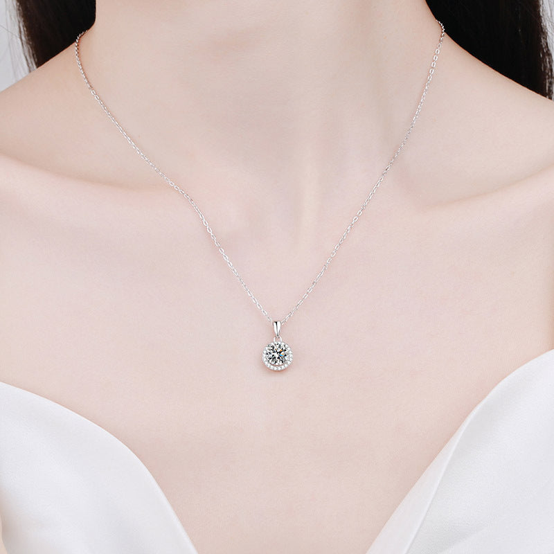 Heart of Brilliance – Women's Sterling Silver Necklace Round Bag 1 Carat Moissanite